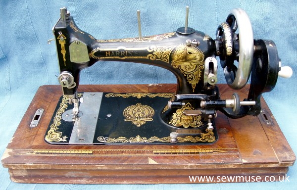 German BERNHARD STOEWER Sewing Machine Details about   Antique Hand Cranked Sewing Machine 